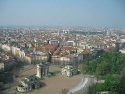 Milano by night chiude alle tre i nuovi orari per locali con dehors
